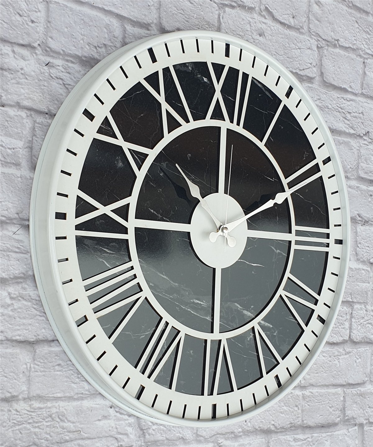 Markakanvas Beyaz Metal Kasalı Mermer Desenli  Duvar Saati  ( Çap 50 cm -Çap 80 cm )