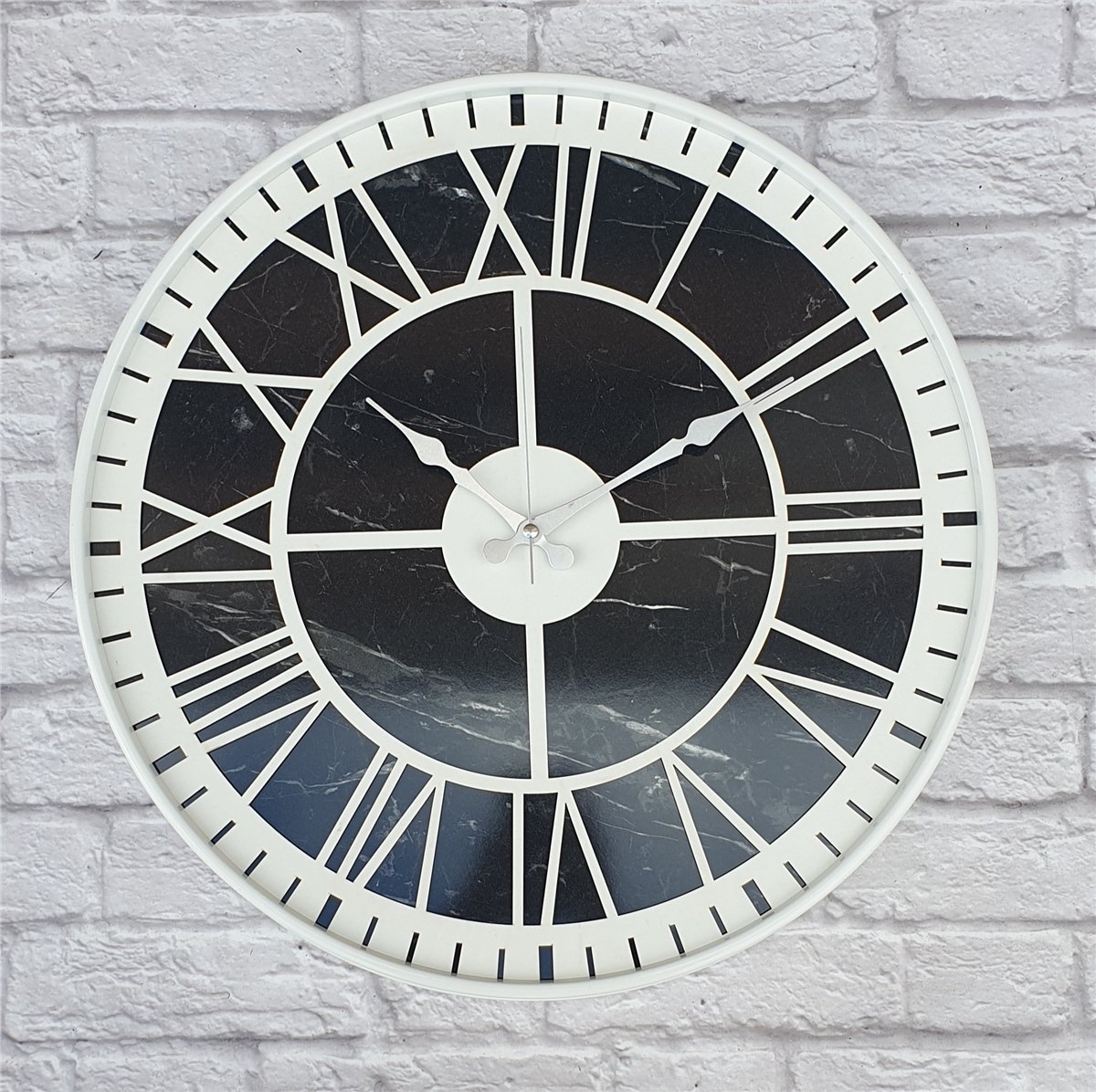 Markakanvas Beyaz Metal Kasalı Mermer Desenli  Duvar Saati  ( Çap 50 cm -Çap 80 cm )