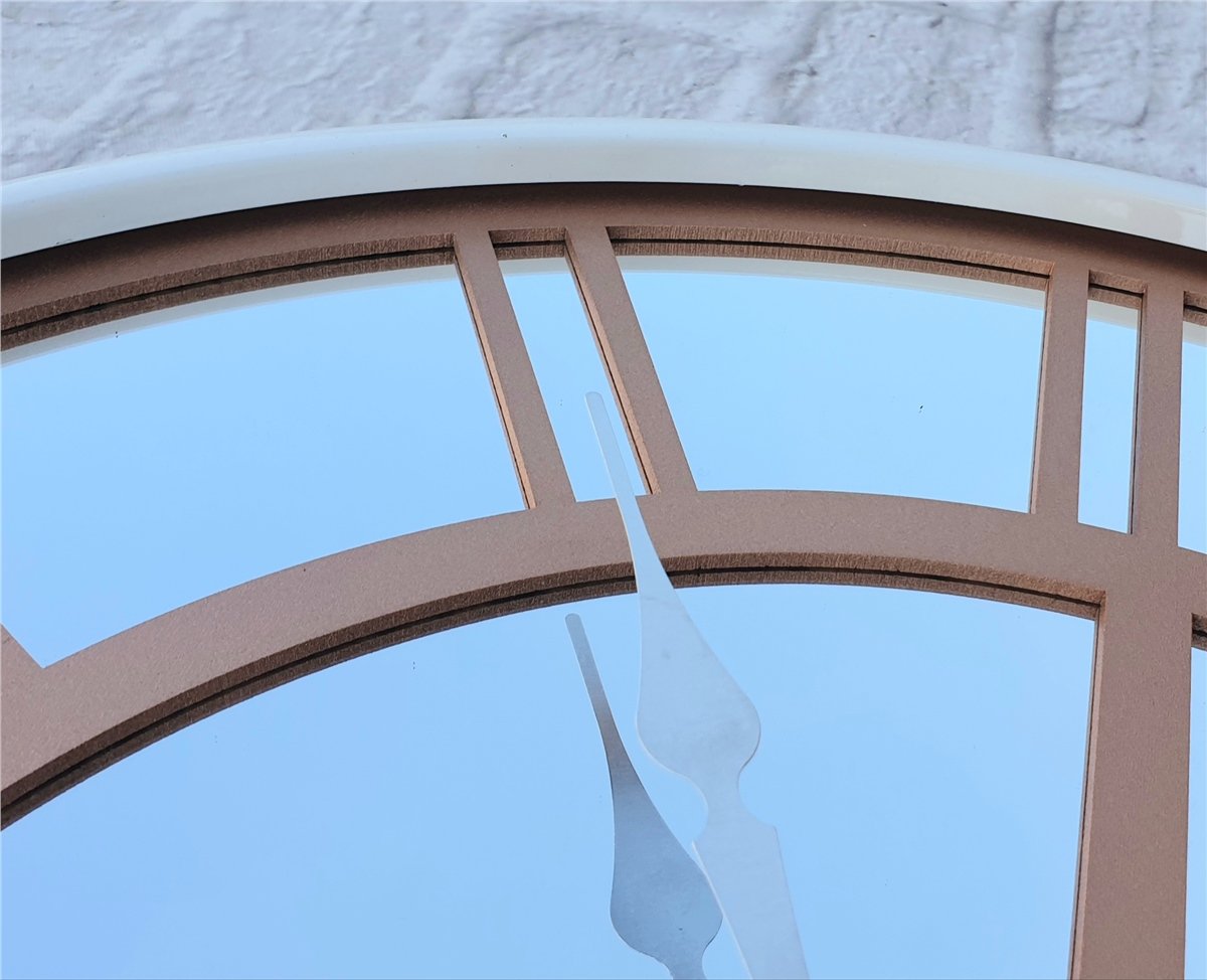 Markakanvas Beyaz Renk Metal Kasalı Aynalı   Duvar Saati Çap 40 cm - Çap 50 cm