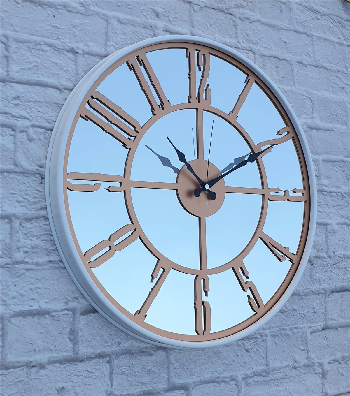 Markakanvas Beyaz Renk Metal Kasalı Aynalı   Duvar Saati Çap 40 cm - Çap 50 cm