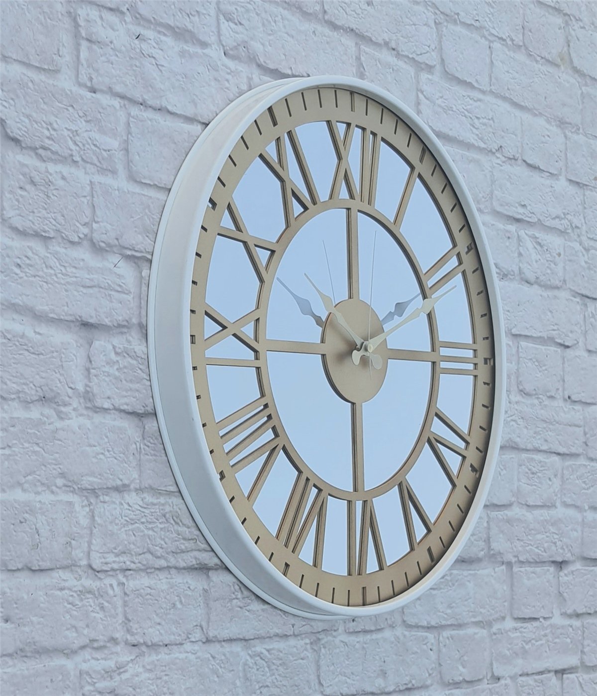Markakanvas Beyaz Renk Metal Kasalı Aynalı   Duvar Saati Çap 40 cm - Çap 50 cm