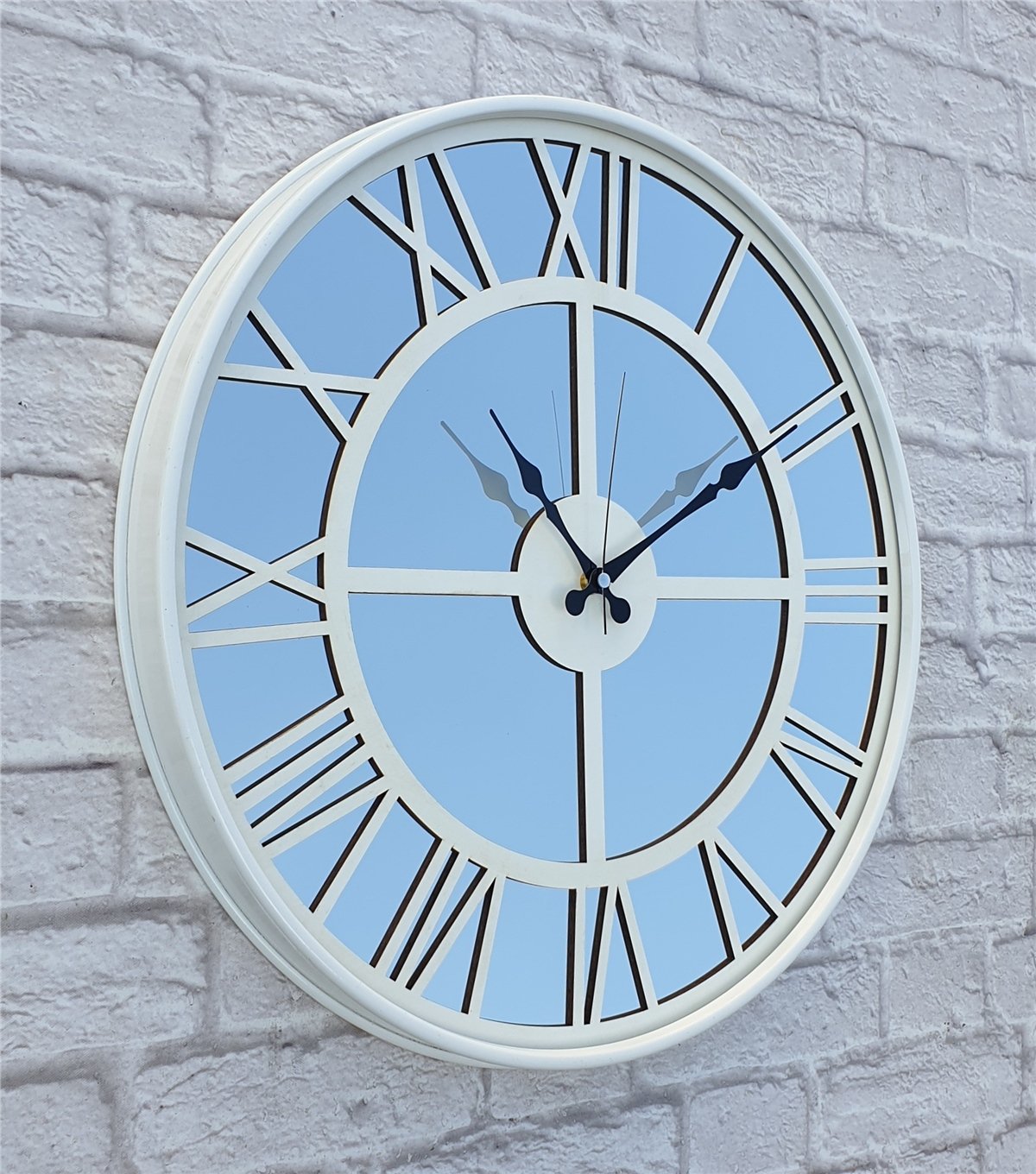 Markakanvas Beyaz Renk Metal Kasalı Aynalı   Duvar Saati Çap 40 cm - Çap 50 cm