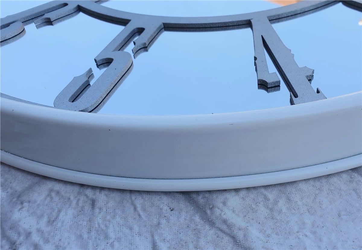 Markakanvas Beyaz Renk Metal Kasalı Aynalı   Duvar Saati Çap 40 cm - Çap 50 cm