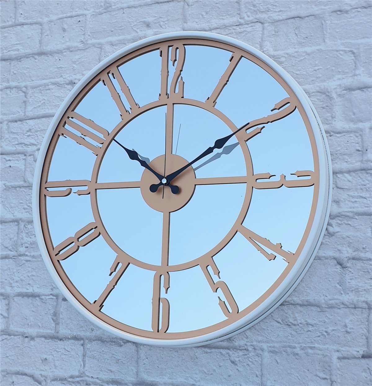 Markakanvas Beyaz Renk Metal Kasalı Aynalı   Duvar Saati Çap 40 cm - Çap 50 cm