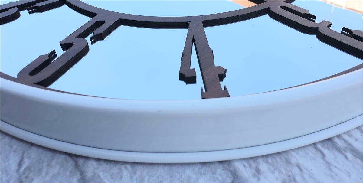 Markakanvas Beyaz Renk Metal Kasalı Aynalı   Duvar Saati Çap 40 cm - Çap 50 cm