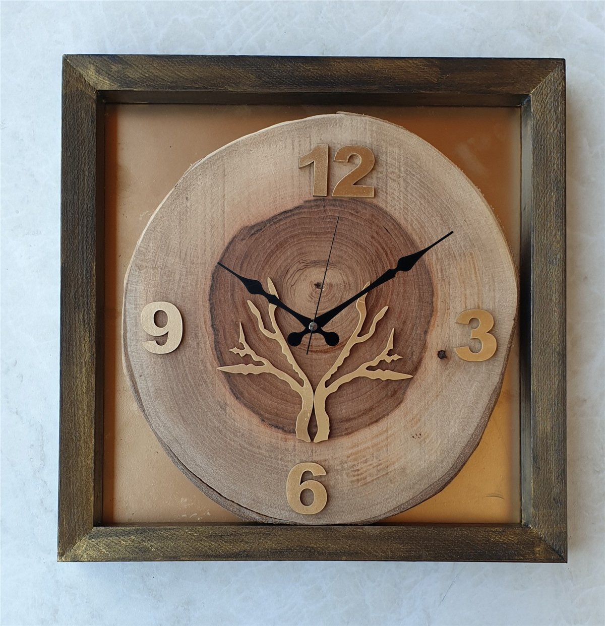 Markakanvas Kare, Doğal Masif Ahşap Ceviz Ağacı  Altın GOLD) Rakam Renkli  DUVAR , MASA Saati 30x30 cm