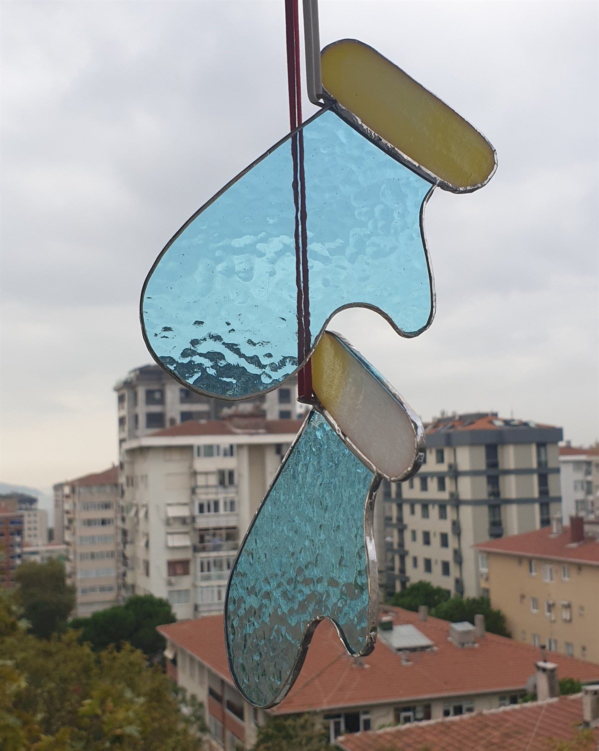 Markakanvas Mavi,Beyaz Yılbaşı Eldiveni cam vitray 13x8cm 