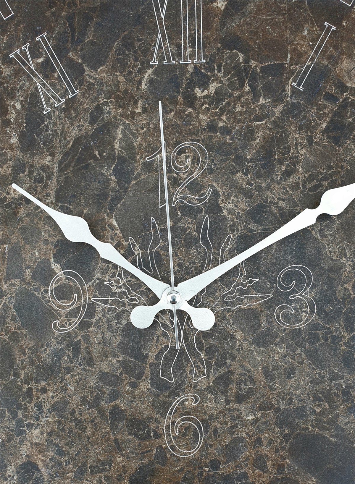 Markakanvas Mermer Desenli , Beyaz Çizgi Rakamlı Duvar Saati Çap 50 cm