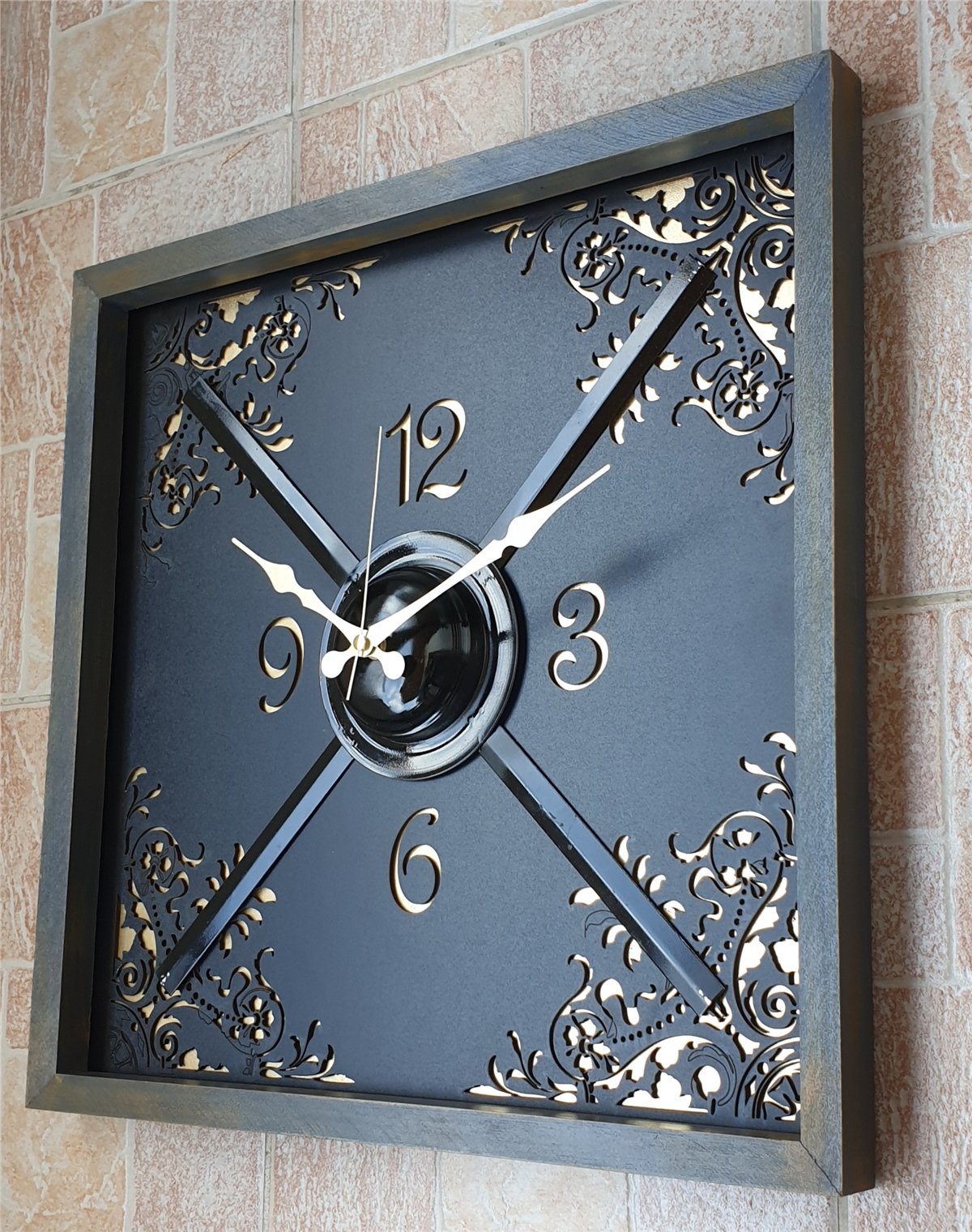 Markakanvas Metal , Ahşap Eskitme Duvar Saati 50x50cm