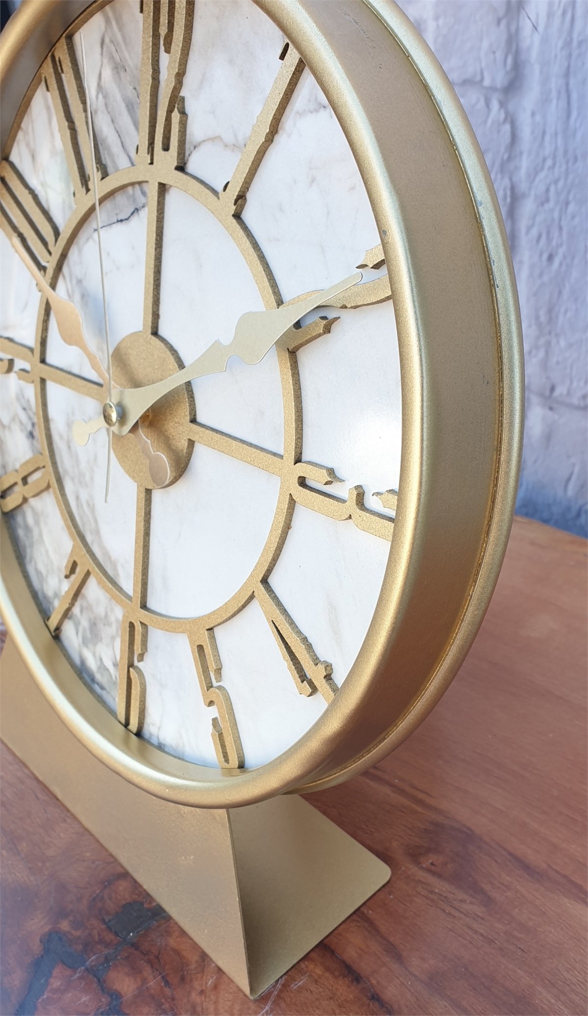 Markakanvas Metal Kasalı (Altın -Gold Renkli) Mermer Desenli  Masa ,Konsol Saati