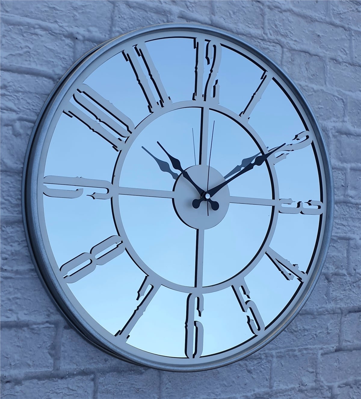 Markakanvas Metalik Gri Renkli Metal Kasalı Aynalı Duvar Saati Çap 40 cm - Çap 50 cm