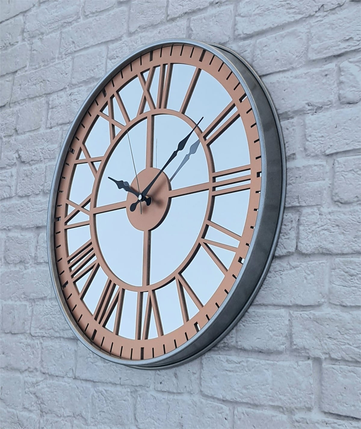 Markakanvas Metalik Gri Renkli Metal Kasalı Aynalı Duvar Saati Çap 40 cm - Çap 50 cm