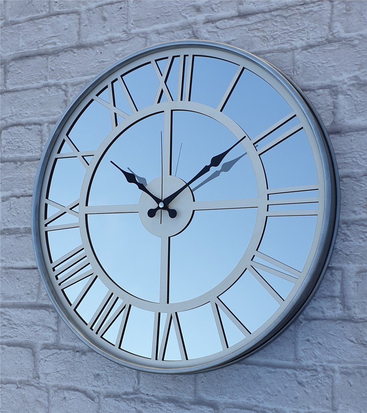 Markakanvas Metalik Gri Renkli Metal Kasalı Aynalı Duvar Saati Çap 40 cm - Çap 50 cm