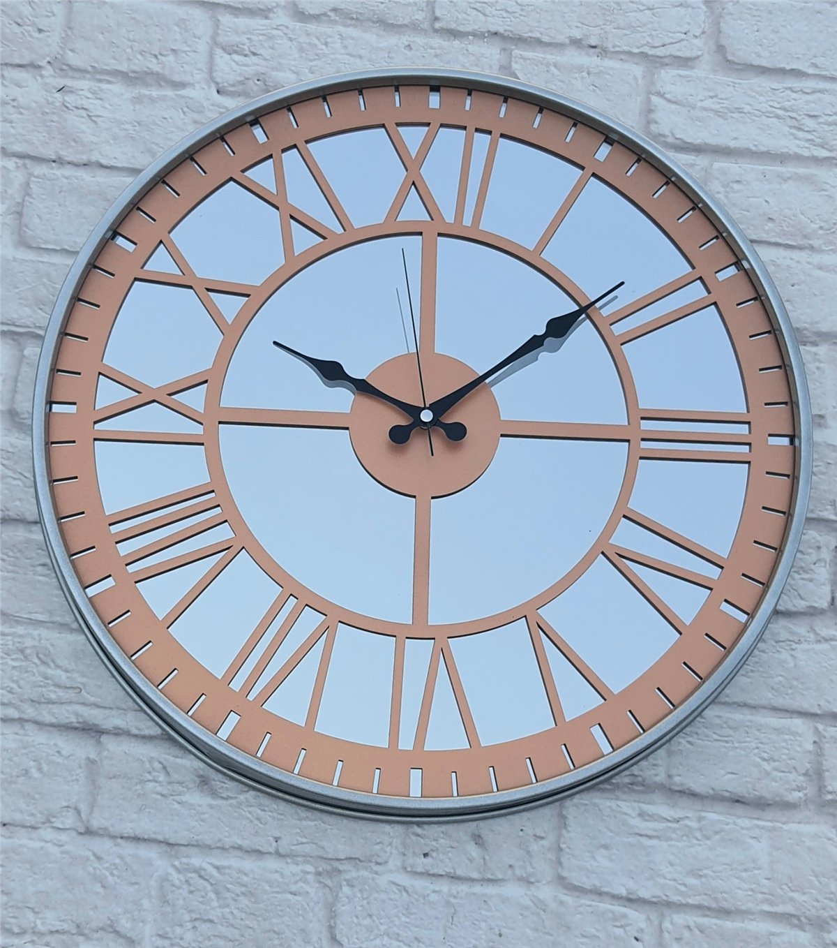 Markakanvas Metalik Gri Renkli Metal Kasalı Aynalı Duvar Saati Çap 40 cm - Çap 50 cm