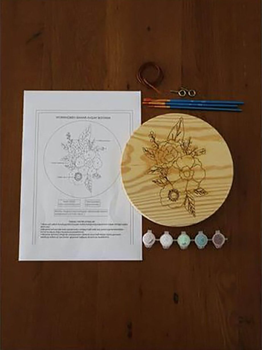 Bahar Ahşap Boyama Seti(Doğal Amerikan Çamı 19 cm çap 2.5 cm Kalınlık)
