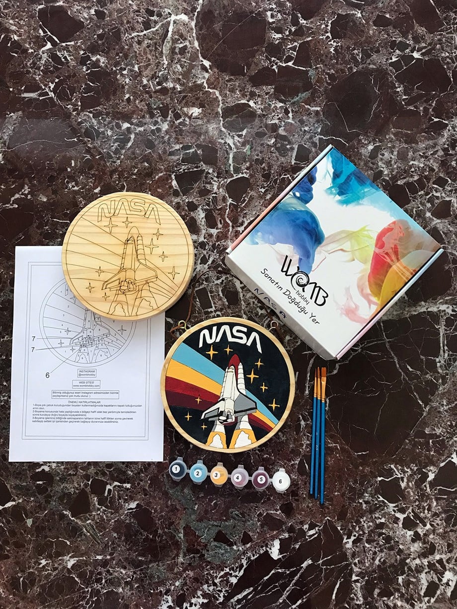 Nasa Ahşap Boyama Seti(doğal amerikan çamı 19 cm çap 2.5 cm kalınlık)