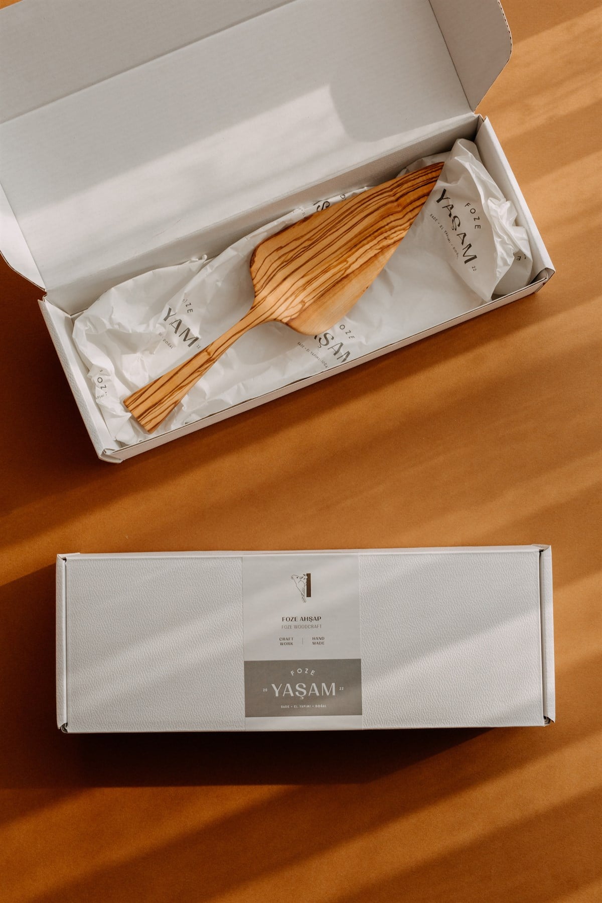 Foze El Yapımı Ahşap Pasta Servisi