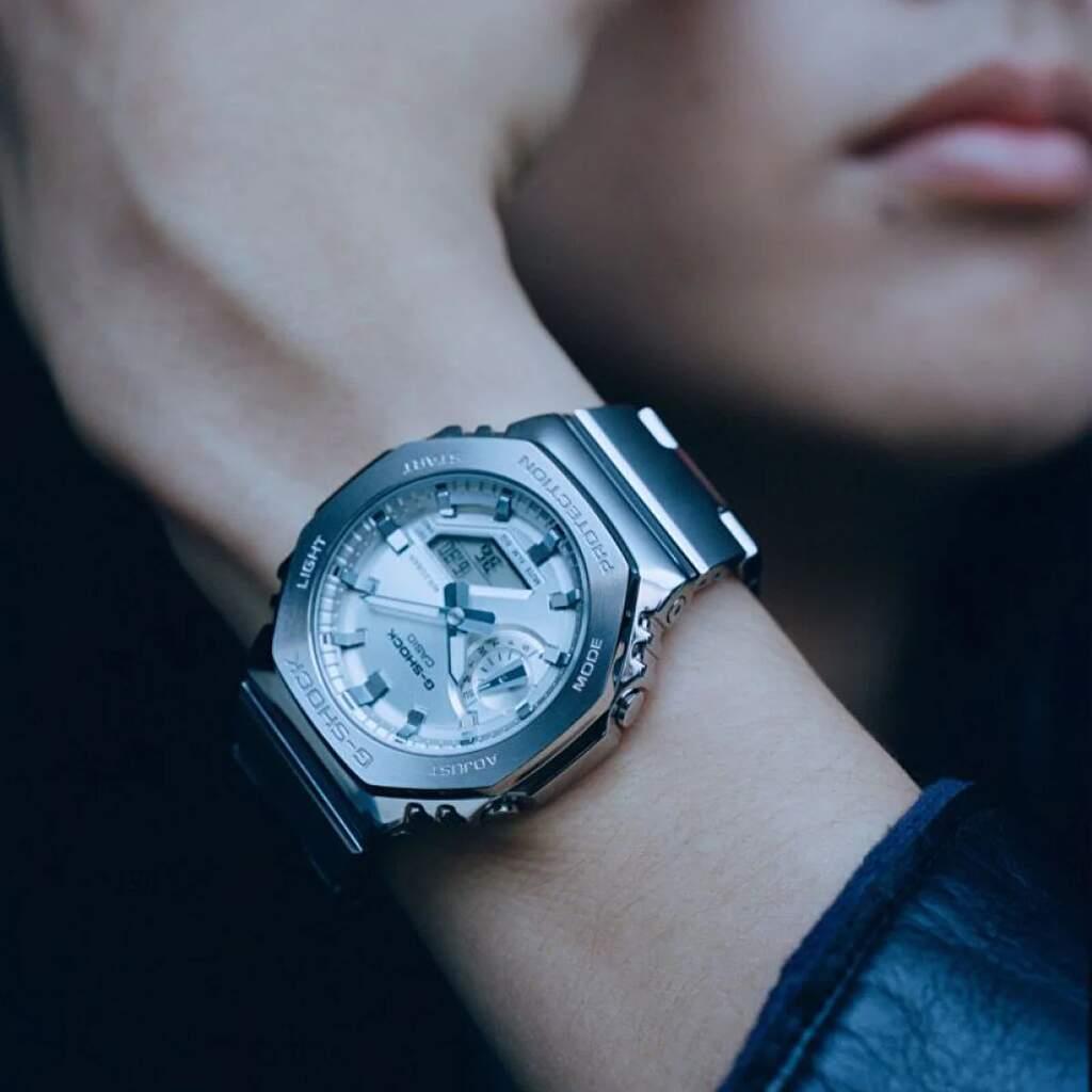 CASIO GM-2110D-7ADR