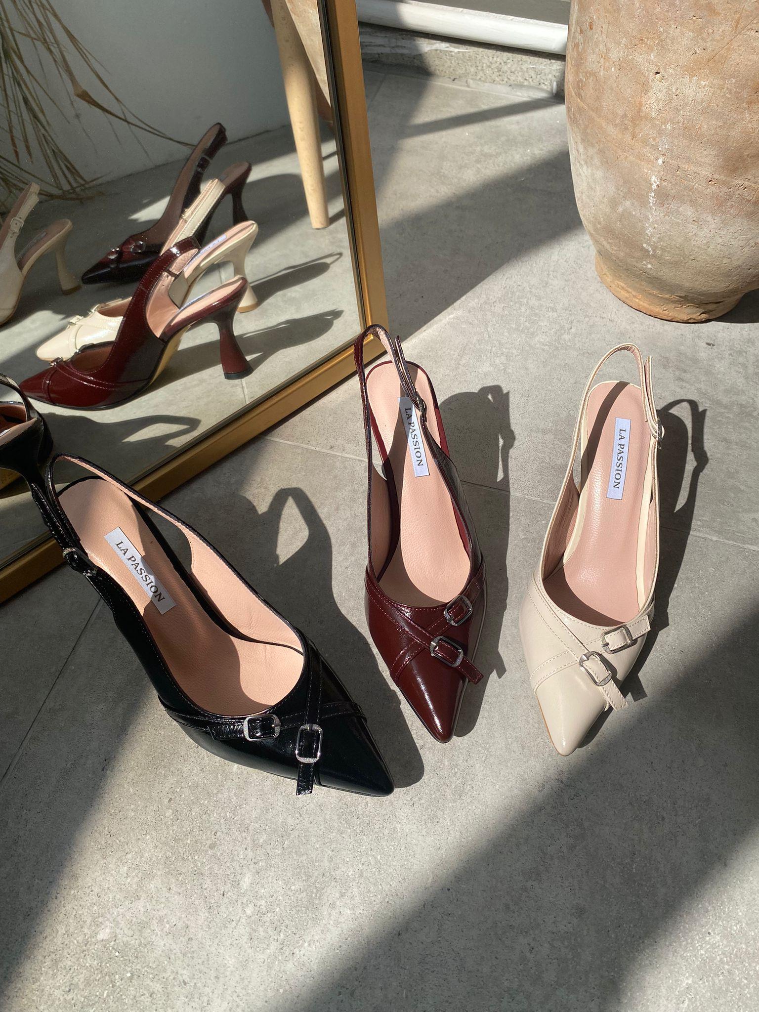 Hakiki deri Arkası açık tokalı Krem kadın stiletto