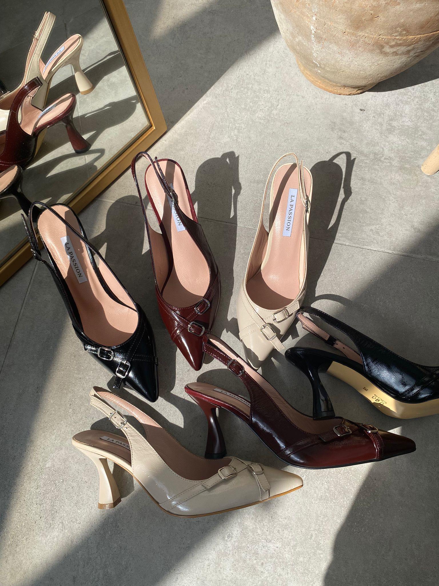 Hakiki deri Arkası açık tokalı Krem kadın stiletto