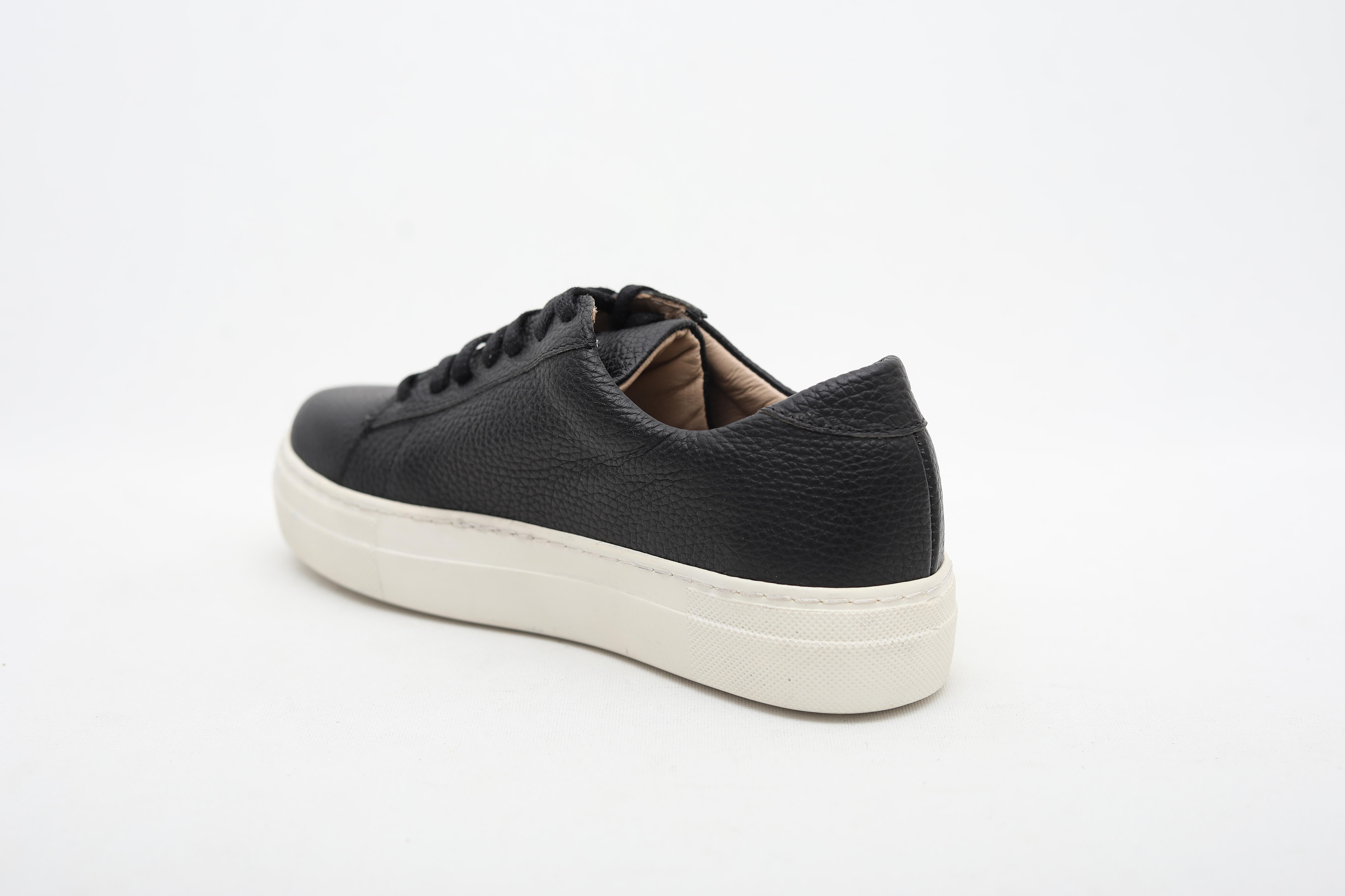 SİYAH DERİ SNEAKER