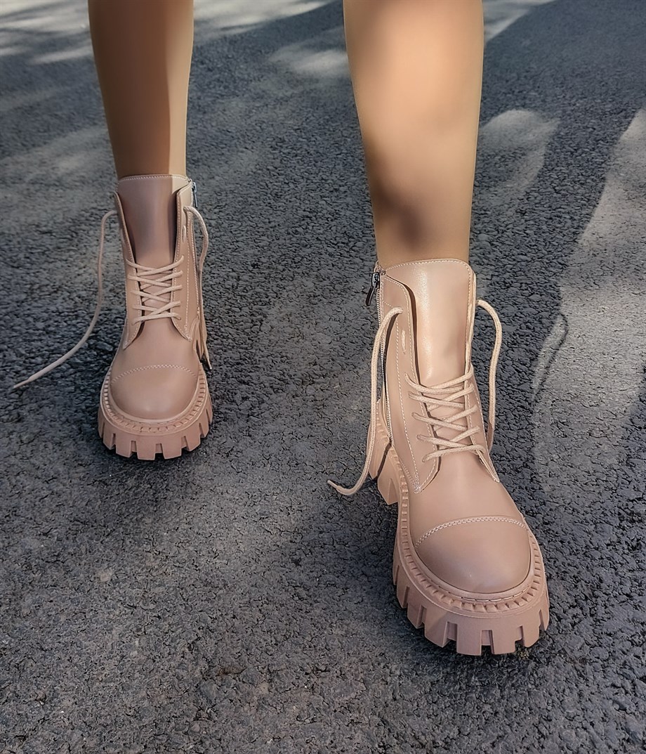 BETTY Nude Mat Deri Bot