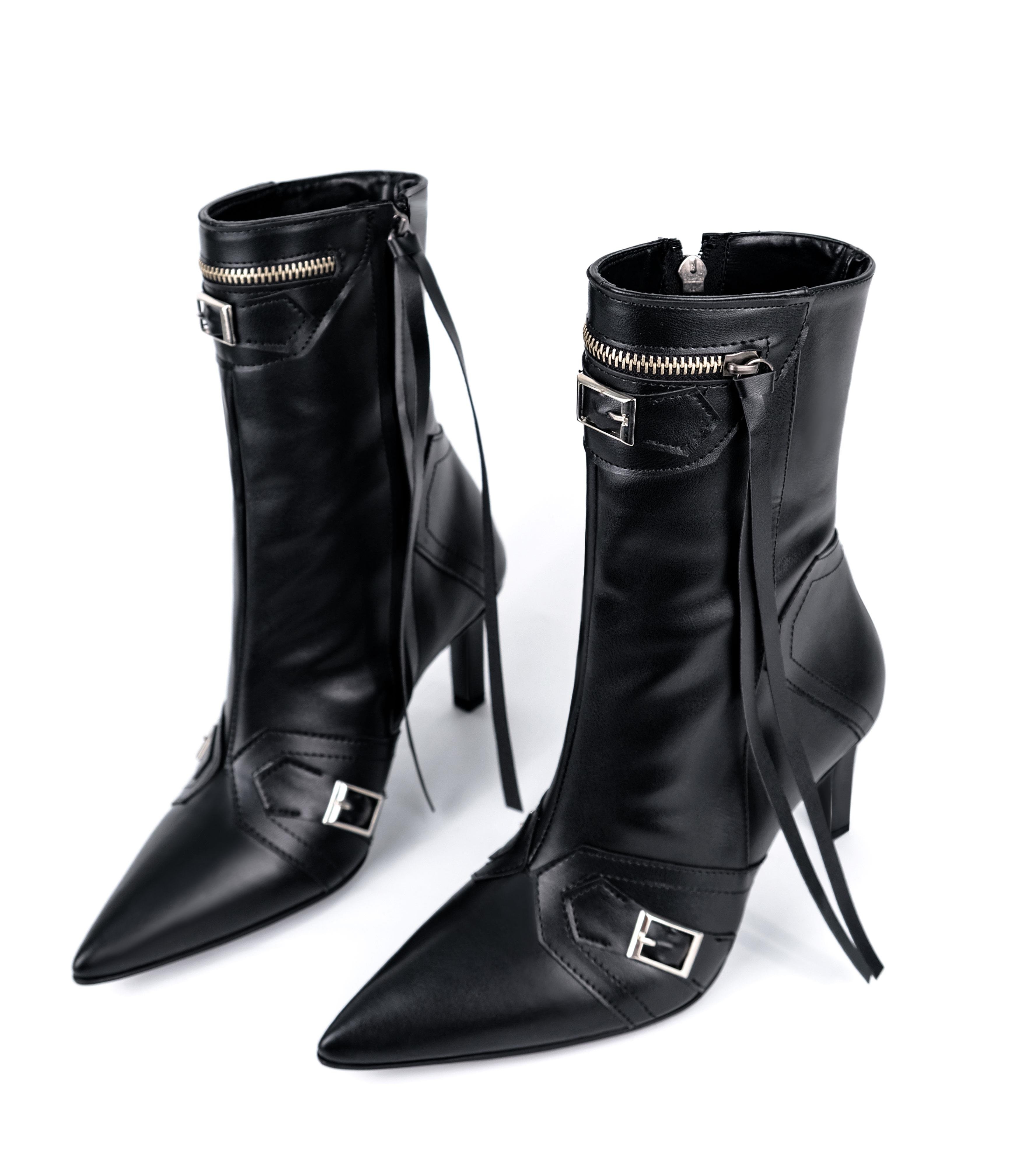 ELLİE Black Matte Leather Pointy Toe Boots
