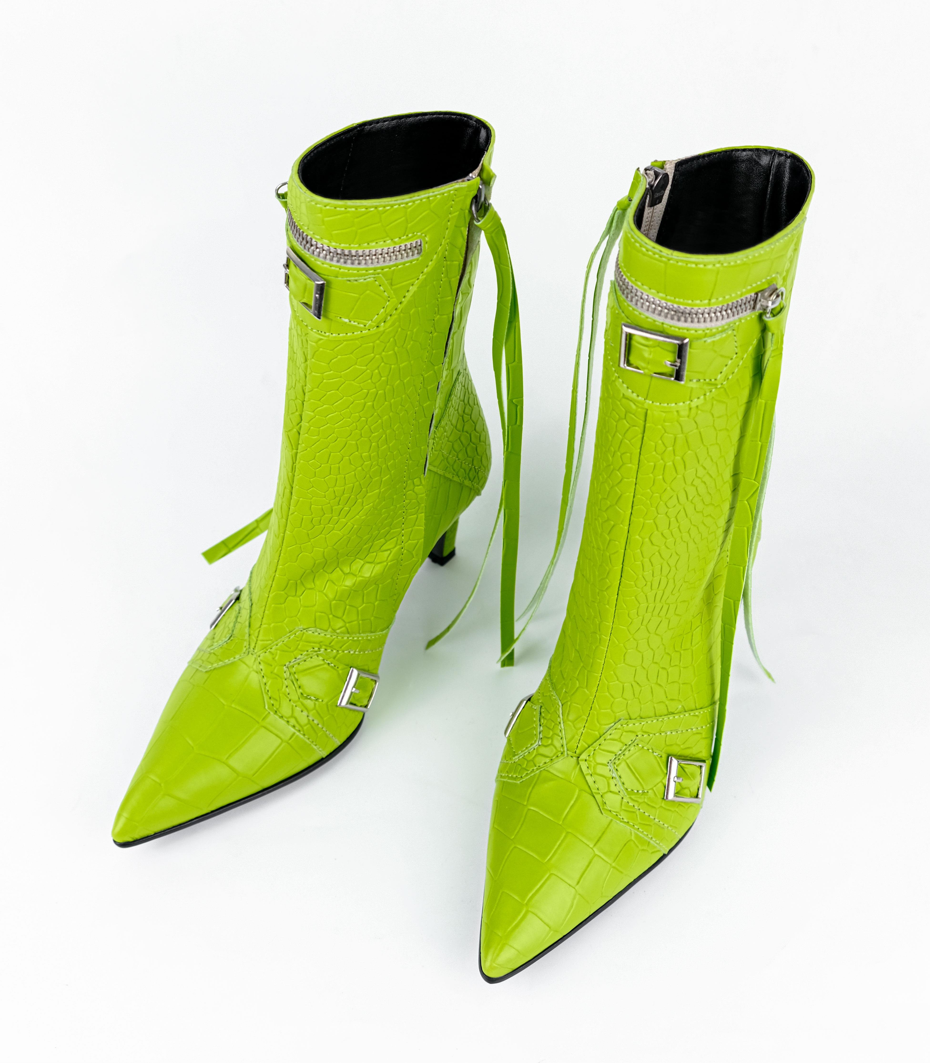 ELLİE Green Matte Leather Pointy Toe Boots