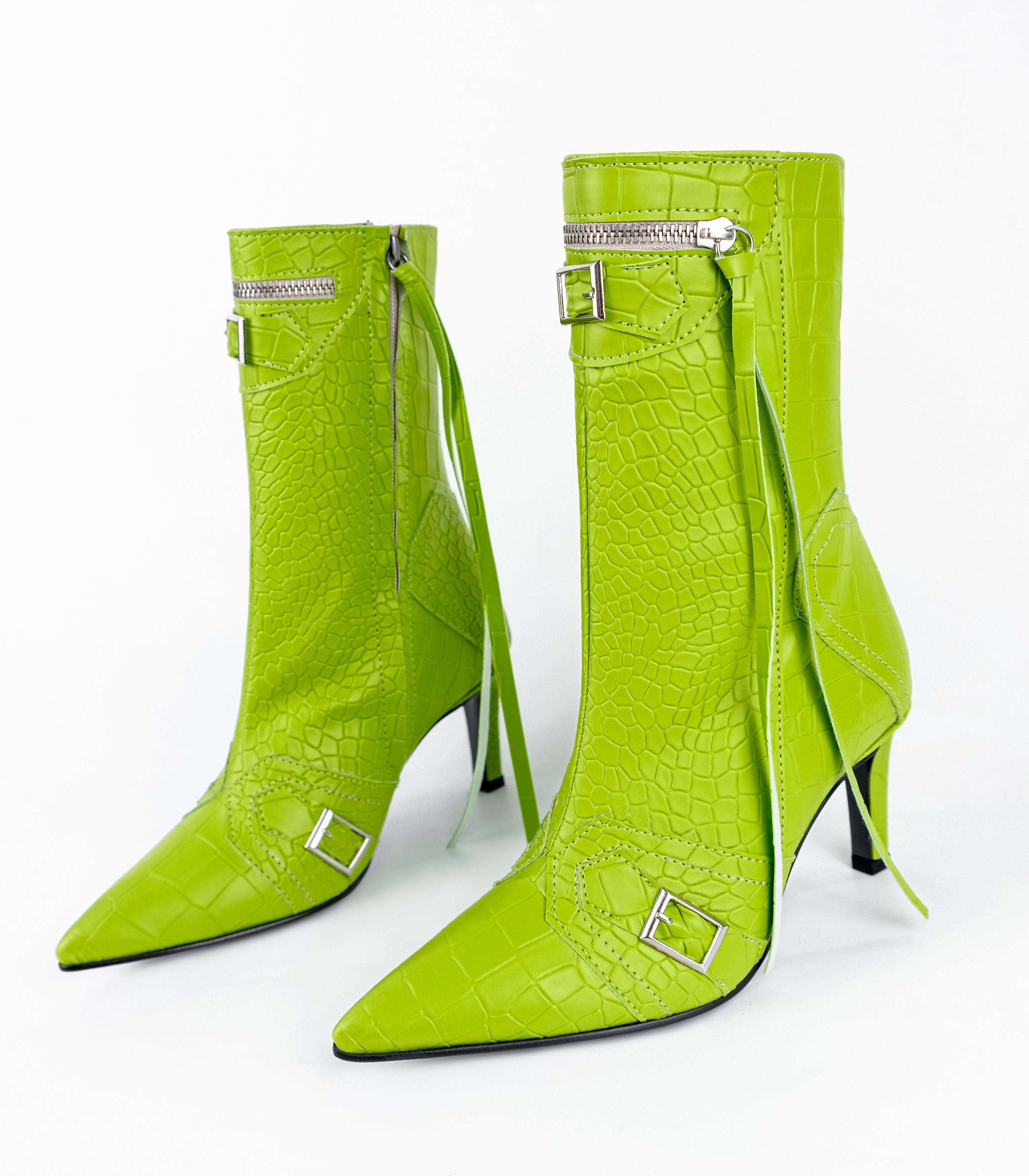 ELLİE Green Matte Leather Pointy Toe Boots
