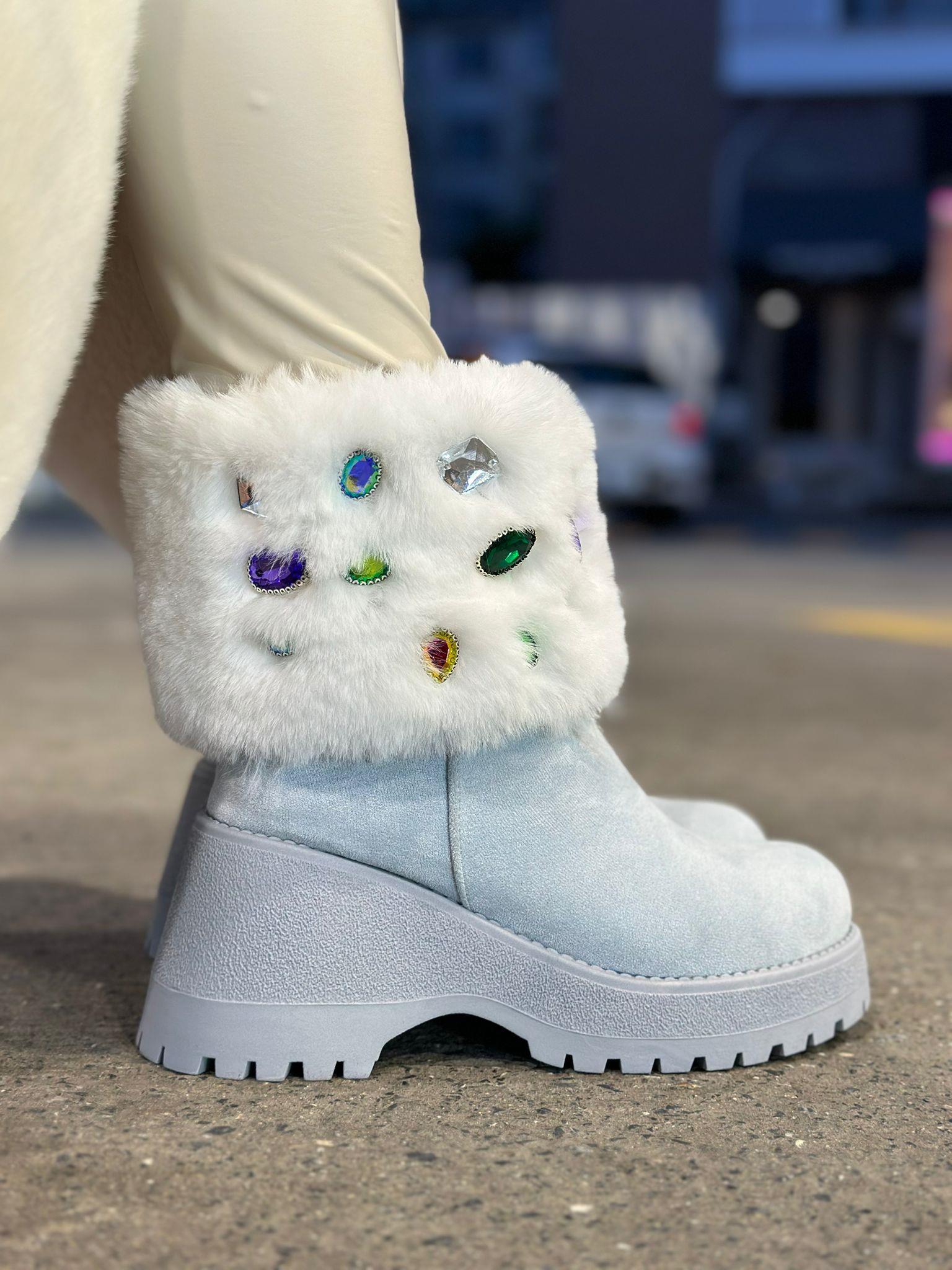 Harmon Bebe Mavi Kürk & Taş Detaylı Bot 