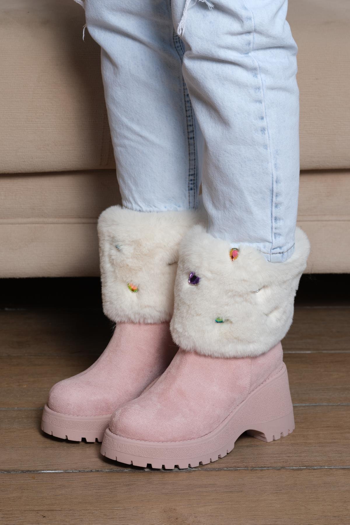 Harmon Pembe Kürk & Taş Detaylı Bot 