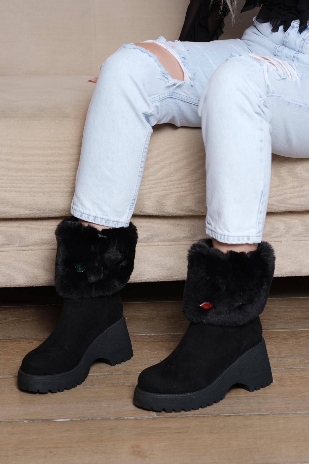 Harmon Siyah Kürk & Taş Detaylı Bot 