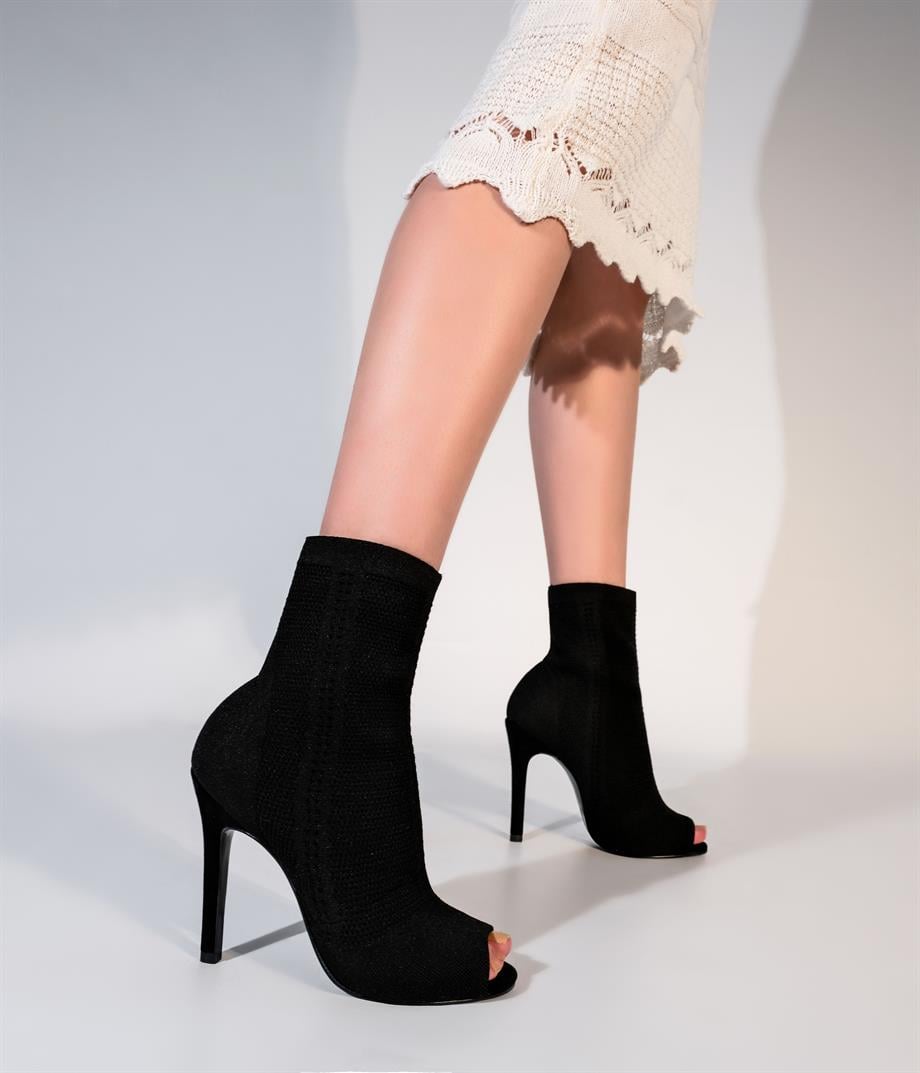 James Siyah Triko Sandalet 