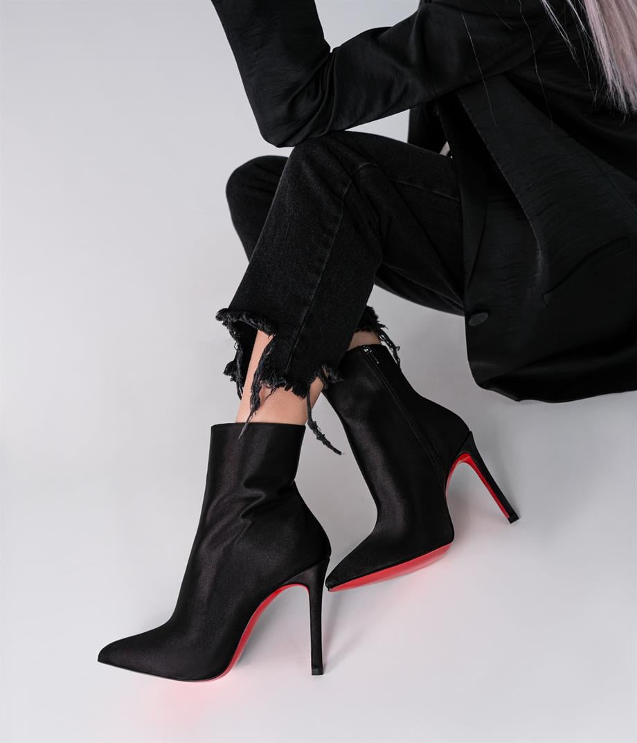 Mares Siyah Saten Taş Detaylı  Bot 