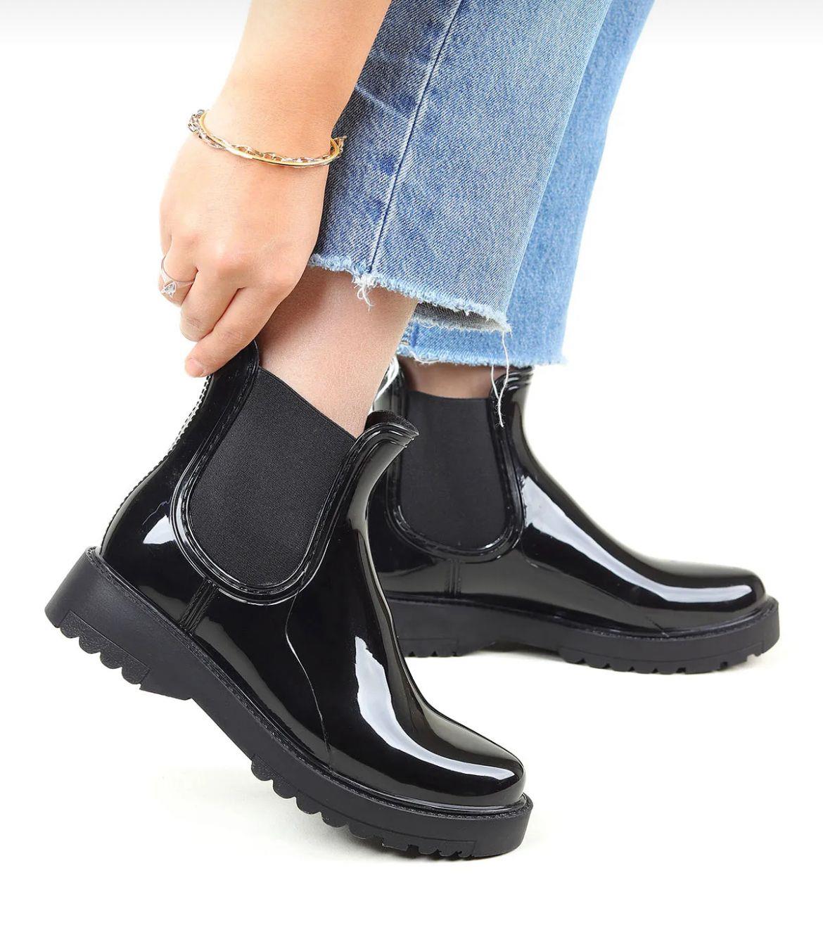 Milina Siyah  Yağmur Botu