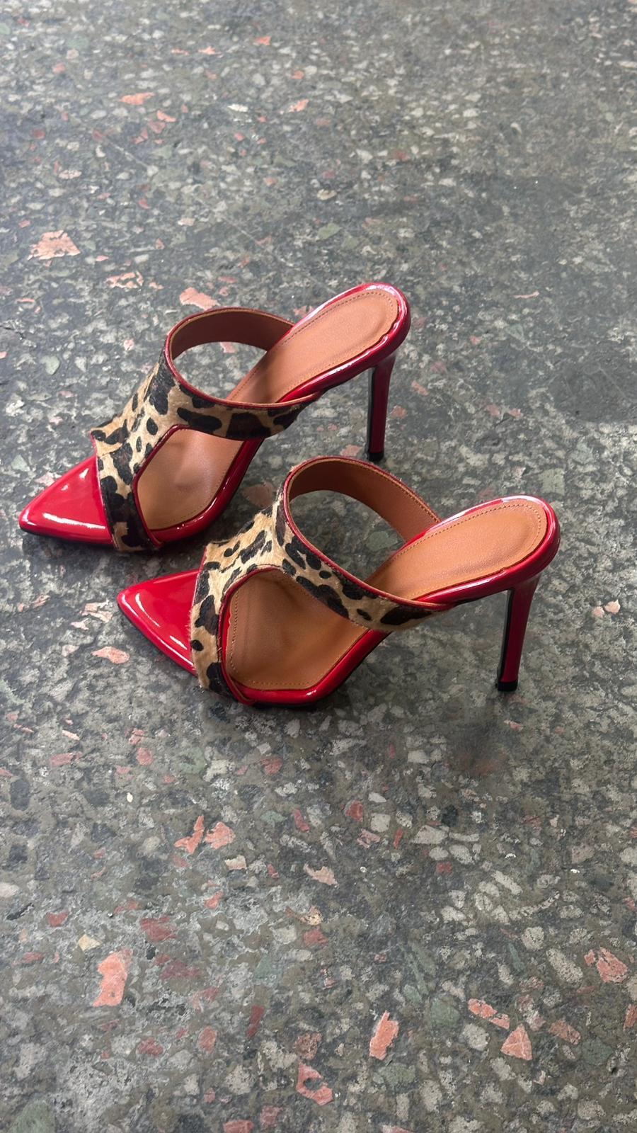 Nice Leopar Kırmızı İnce Topuk Terlik 