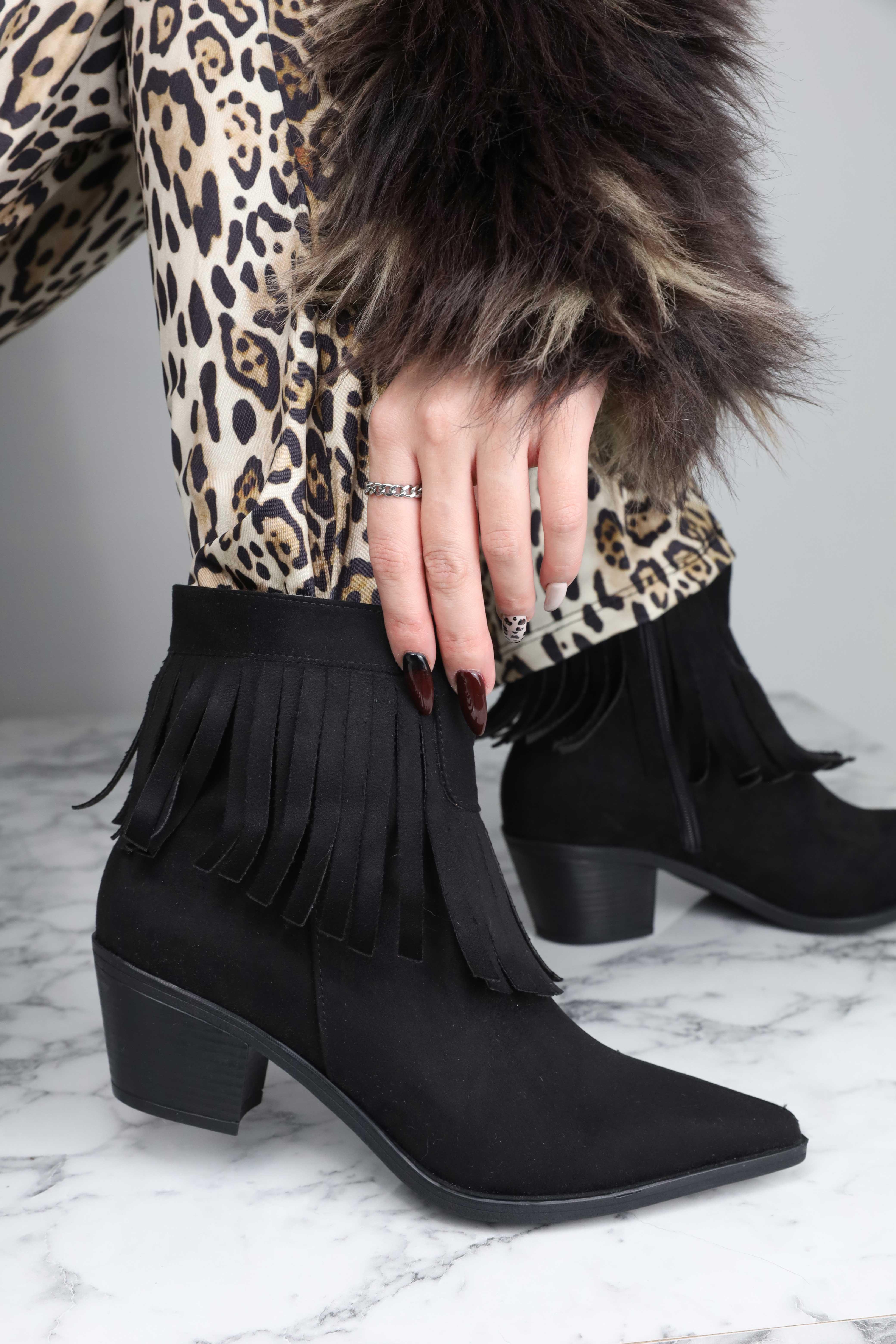 Robert Siyah Püskül Detaylı  Dallas Bot 