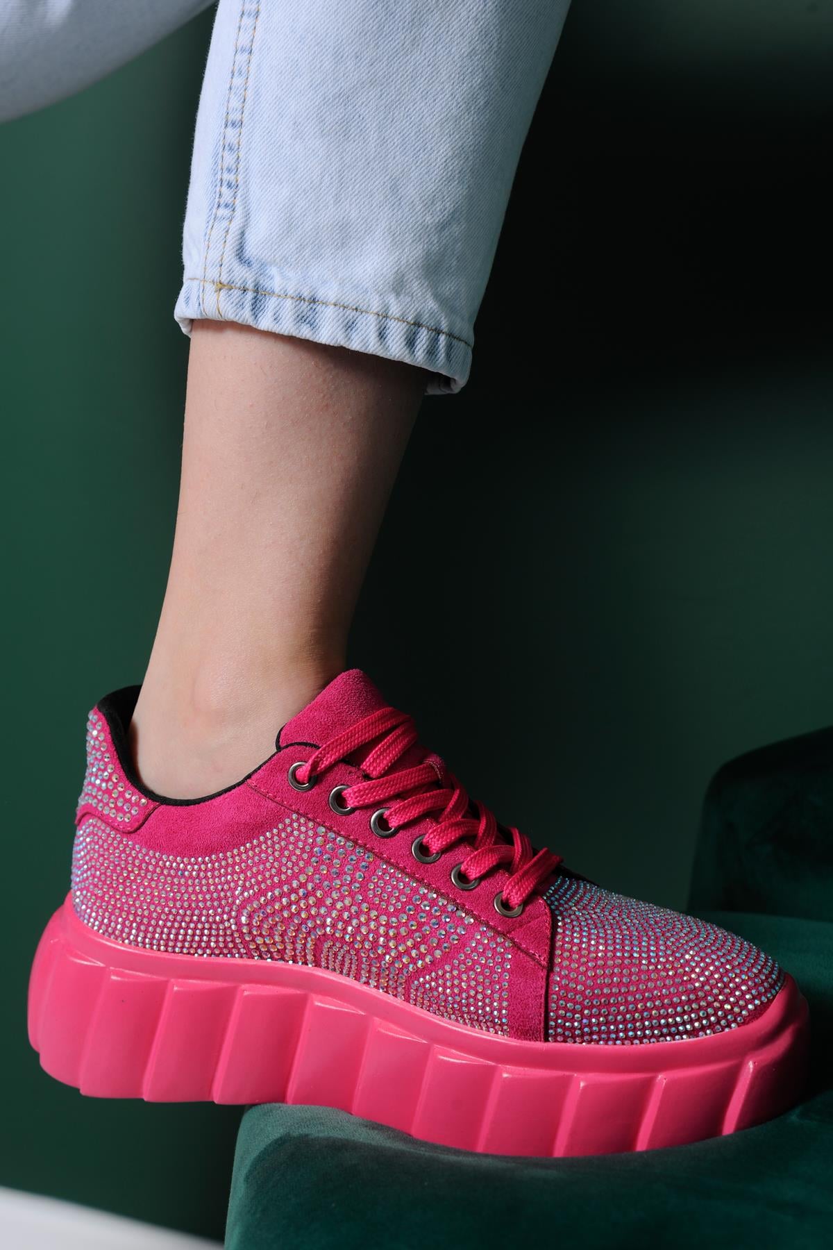 Willy Pembe Taş Detaylı Sneakers 