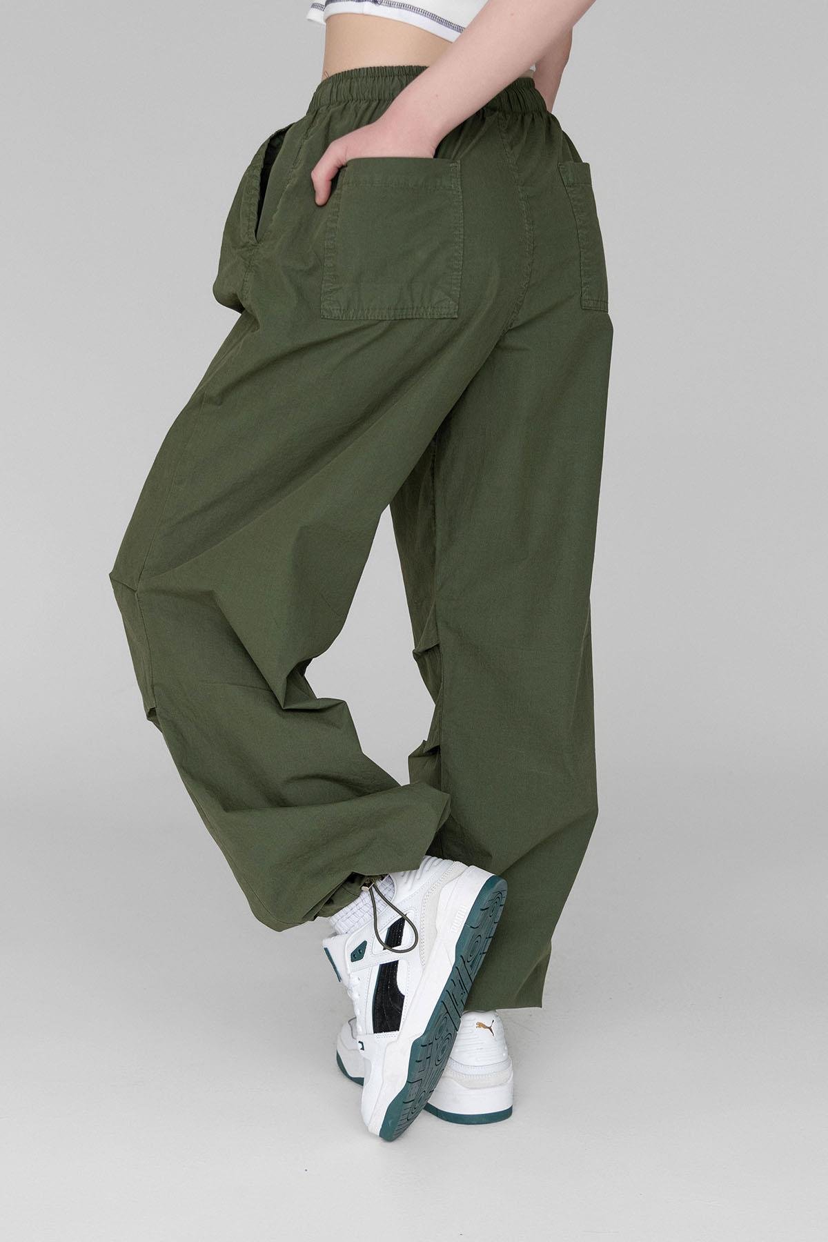 Kadın Haki Bol Kesim Paraşüt Jogger Pantolon