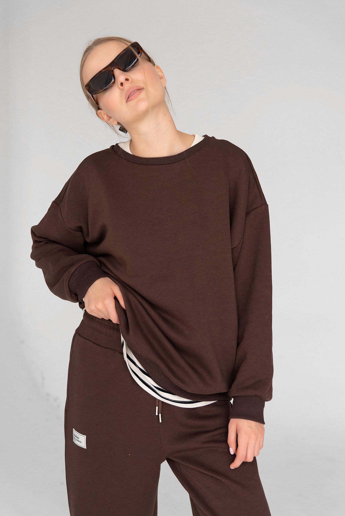 Kadın Koyu Kahverengi Basic Bisiklet Yaka Içi Polarlı Oversize Sweatshirt