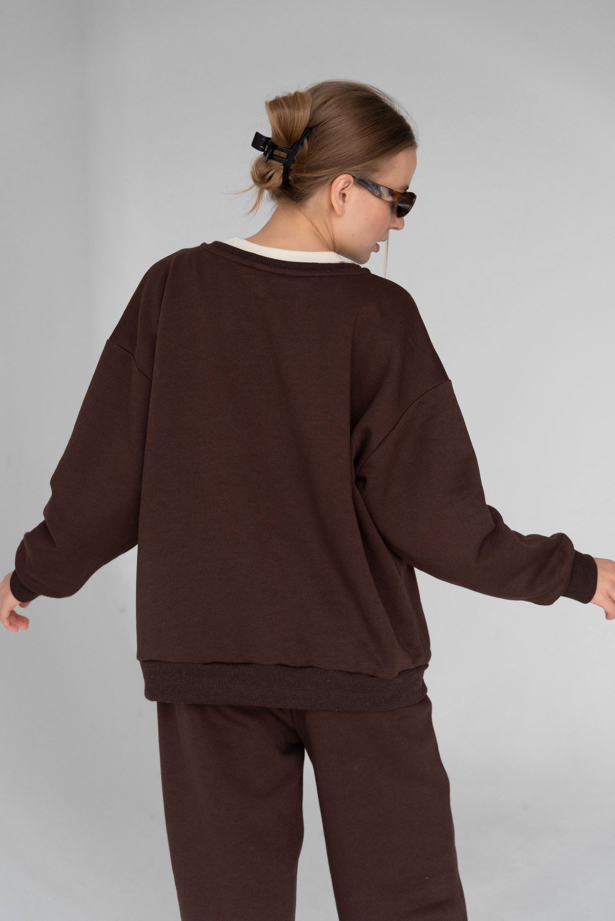 Kadın Koyu Kahverengi Basic Bisiklet Yaka Içi Polarlı Oversize Sweatshirt