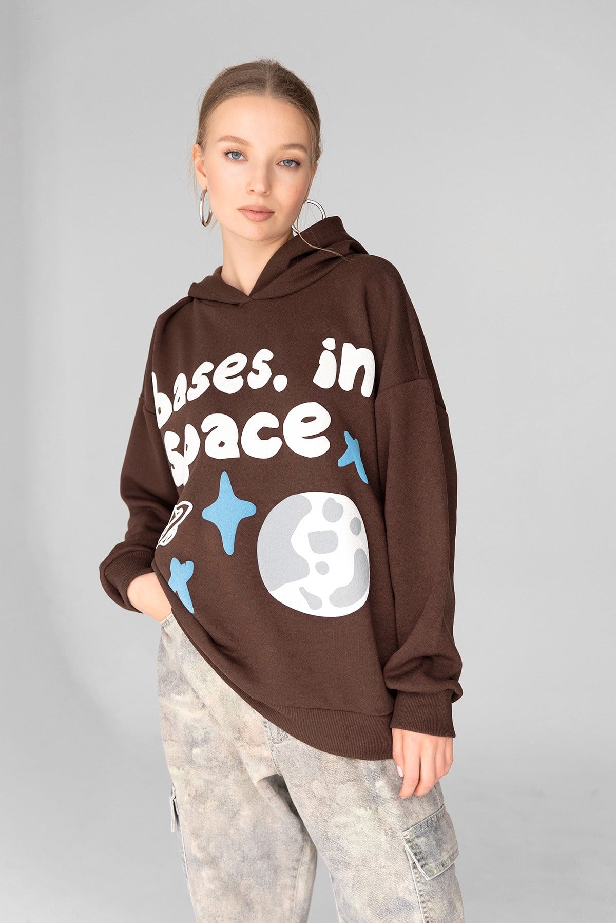 Kadın Koyu Kahverengi Sırtı Puff Baskılı Oversize Kapüşonlu Içi Polarli Sweatshirt