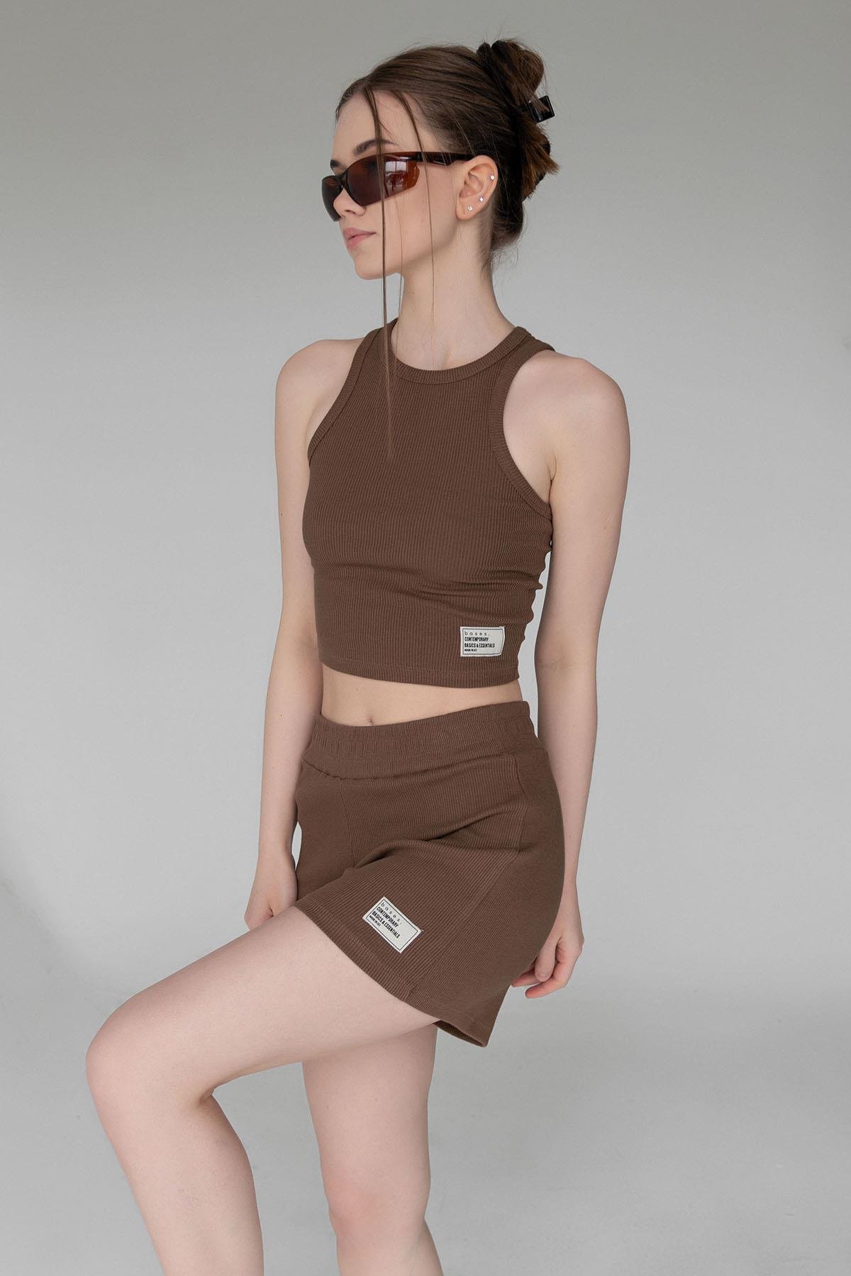 Kahverengi Halter Yaka Fitilli Crop Örme Atlet