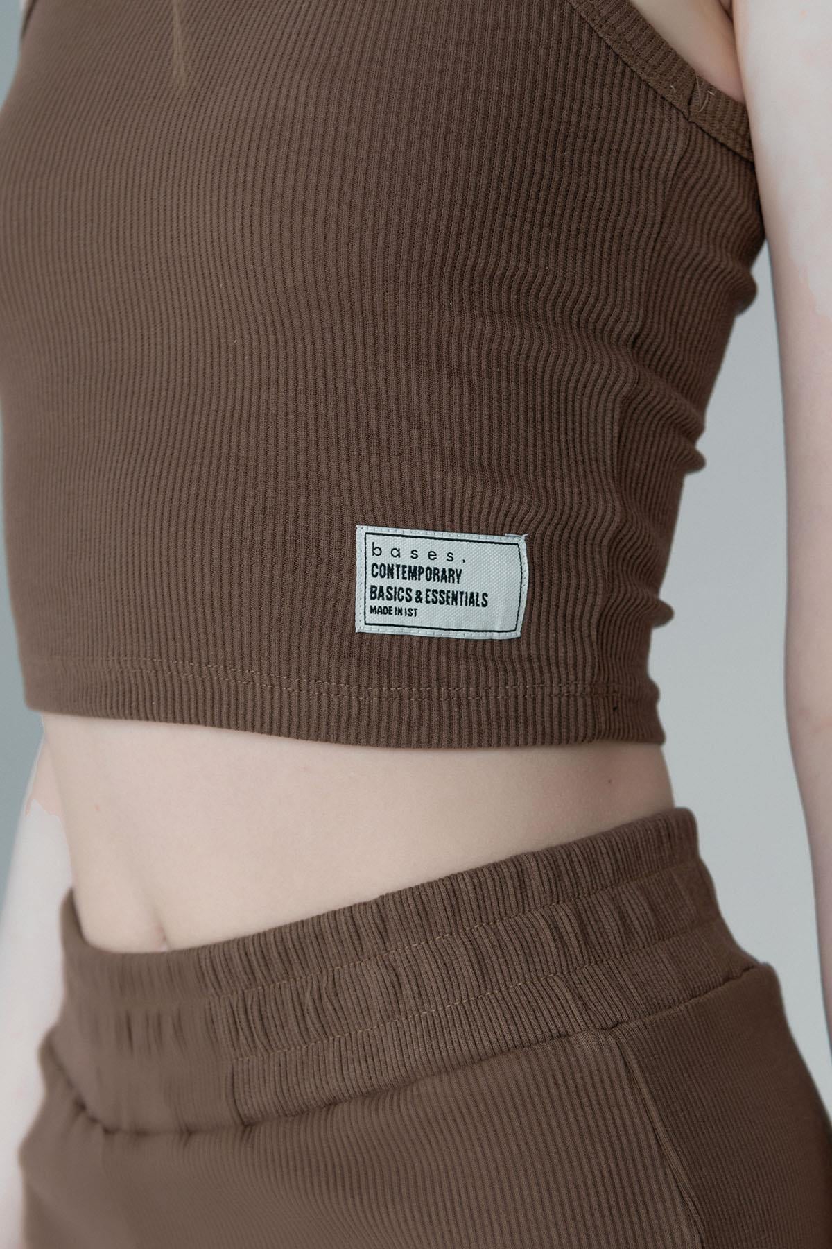 Kahverengi Halter Yaka Fitilli Crop Örme Atlet