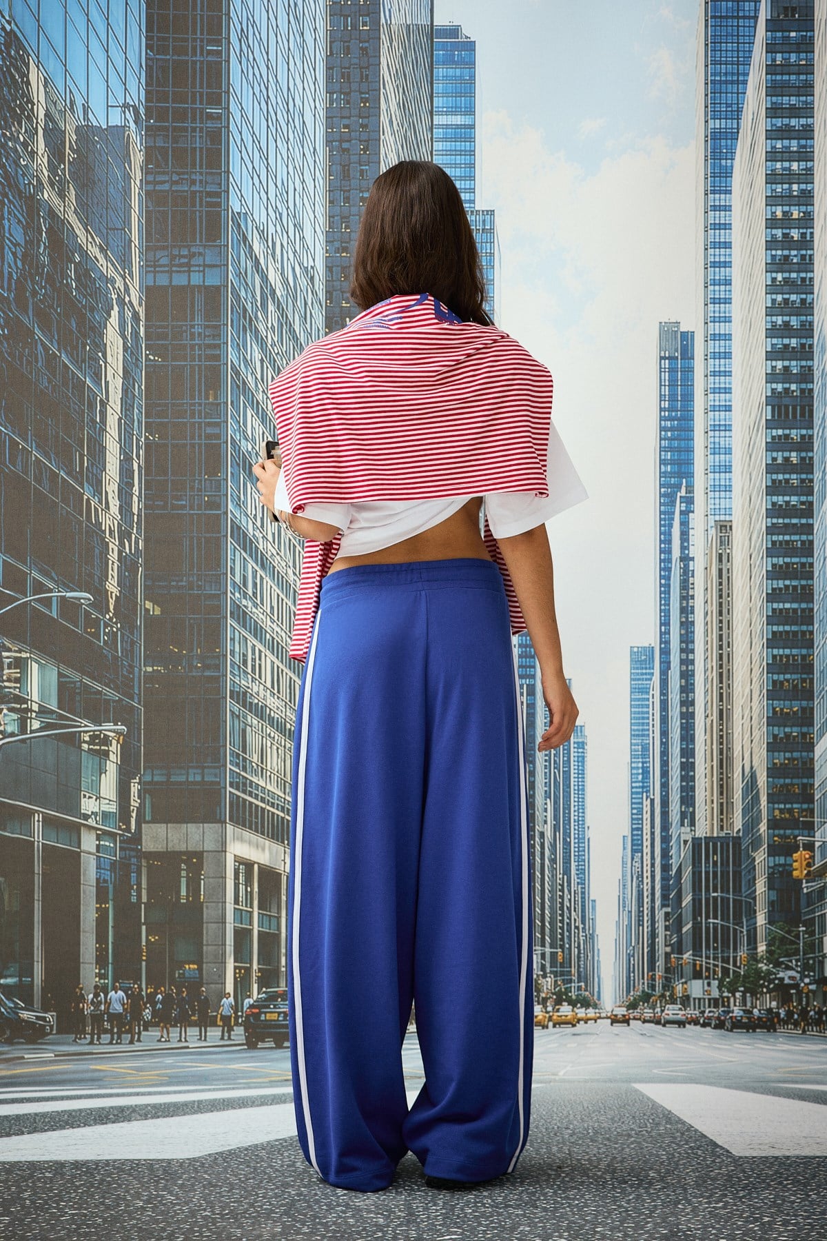 Saks Yanı Şeritli Oversize Yazlık Barrel Baggy Eşofman Altı