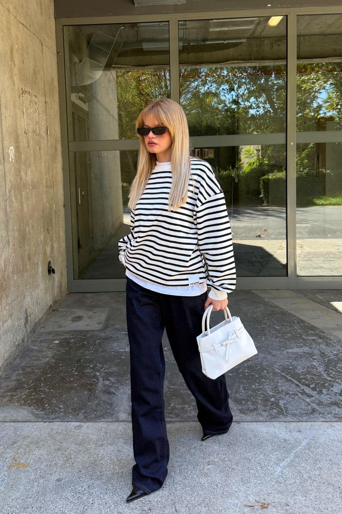 Siyah Çizgili Basic Bisiklet Yaka Içi Polarlı Oversize Sweatshirt