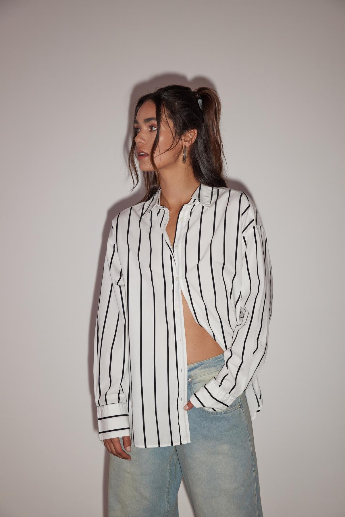 Siyah Çizgili Oversize Çizgili Poplin Gömlek
