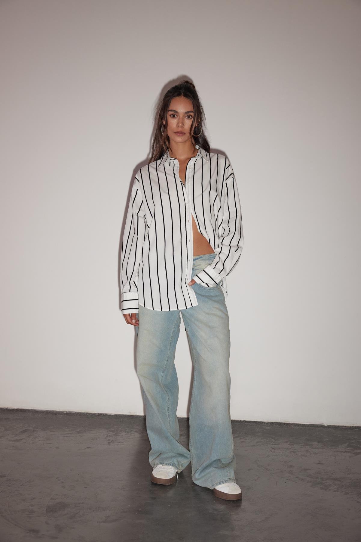 Siyah Çizgili Oversize Çizgili Poplin Gömlek