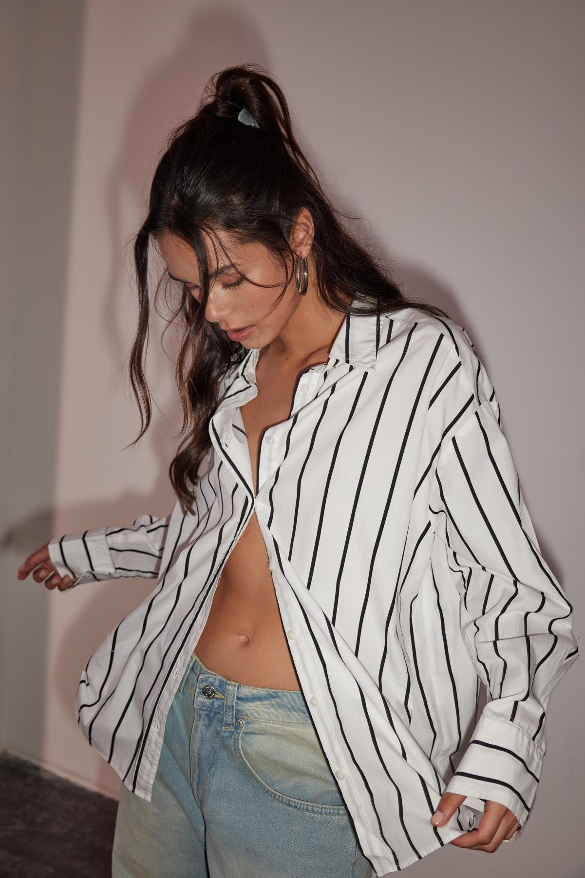 Siyah Çizgili Oversize Çizgili Poplin Gömlek