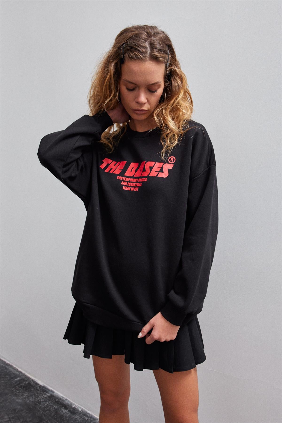Siyah Kırmızı Baskılı Bisiklet Yaka Içi Polarlı Oversize Sweatshirt